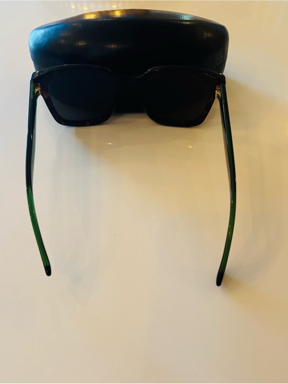 Gucci Tortoiseshell Sunglasses - Picture 5 of 7